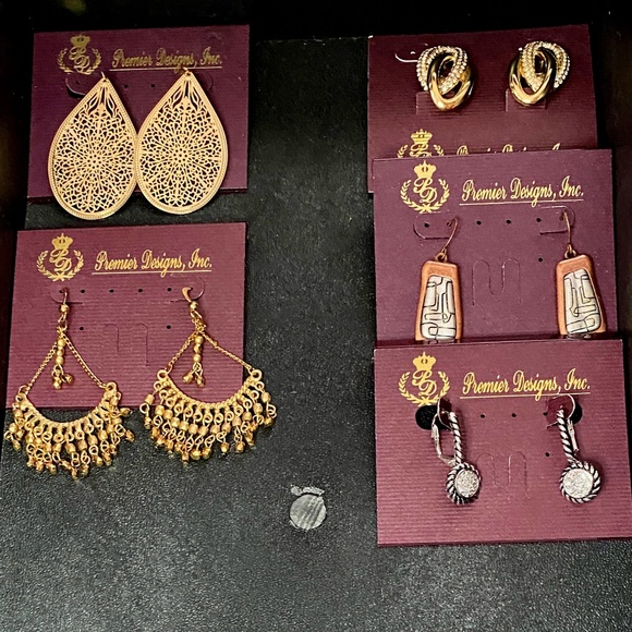 Earrings!!! - Picture 1 of 7
